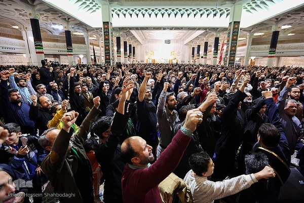 حال و هوای حرم بی بی حضرت معصومه(س) در شب شهادت پدر بزرگوارشان