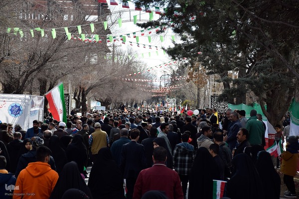 راهپیمایی 22 بهمن در شهرکرد