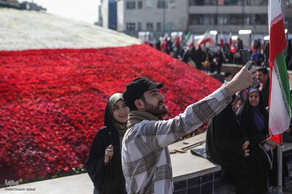 راهپیمایی 22 بهمن در تهران