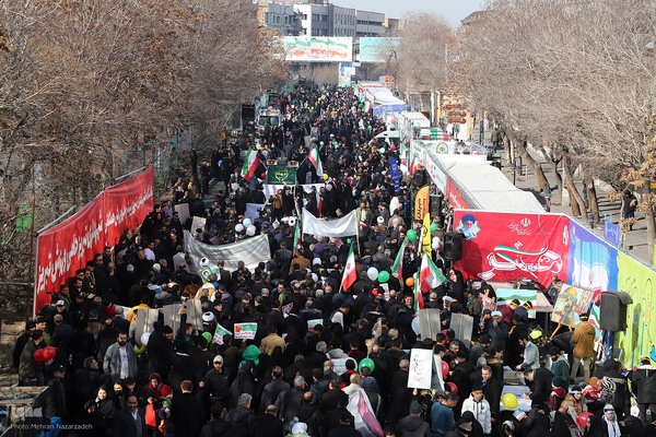 راهپیمایی 22 بهمن در تبریز