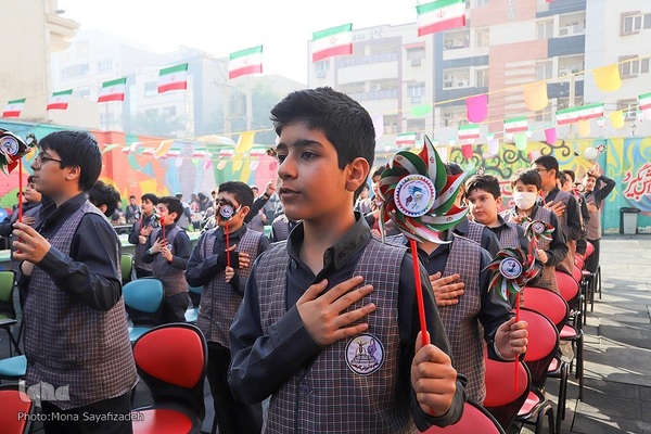 پخت کیک 14 متری به مناسبت میلاد امام حسین(ع) در اهواز