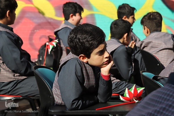 پخت کیک 14 متری به مناسبت میلاد امام حسین(ع) در اهواز