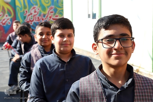 پخت کیک 14 متری به مناسبت میلاد امام حسین(ع) در اهواز