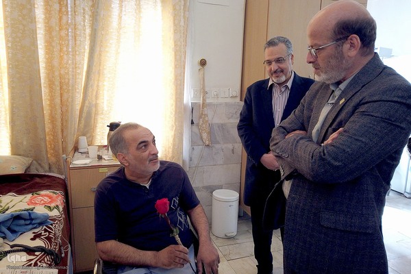 دیدار رییس جهاد دانشگاهی با جانبازان آسایشگاه ثارالله