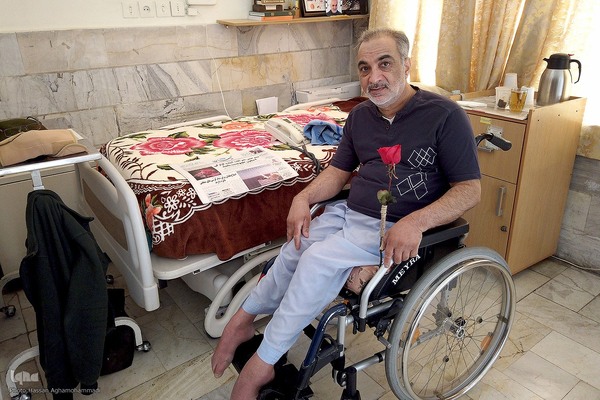 دیدار رییس جهاد دانشگاهی با جانبازان آسایشگاه ثارالله