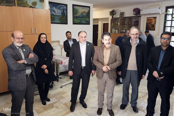 دیدار رییس جهاد دانشگاهی با جانبازان آسایشگاه ثارالله