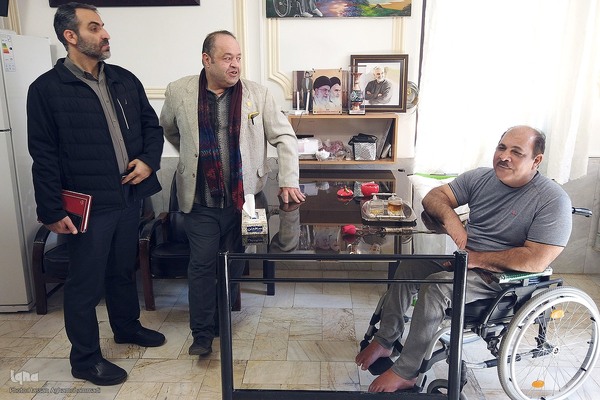 دیدار رییس جهاد دانشگاهی با جانبازان آسایشگاه ثارالله