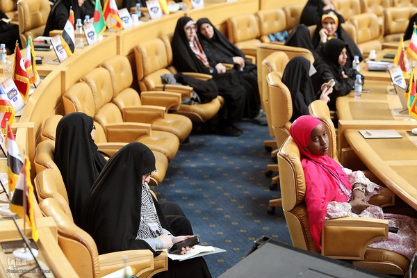 روز اول مسابقات قرآن بخش بانوان