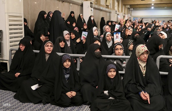 دیدار هزاران نفر از مردم آذربایجان شرقی با مقام معظم رهبری