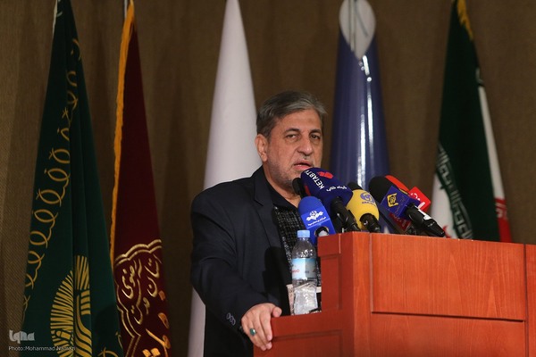 موسی نجفی از اساتید دانشگاهی در مراسم رونمایی از کتاب درآمدی بر هویت ملی از نگاه رهبر معظم انقلاب