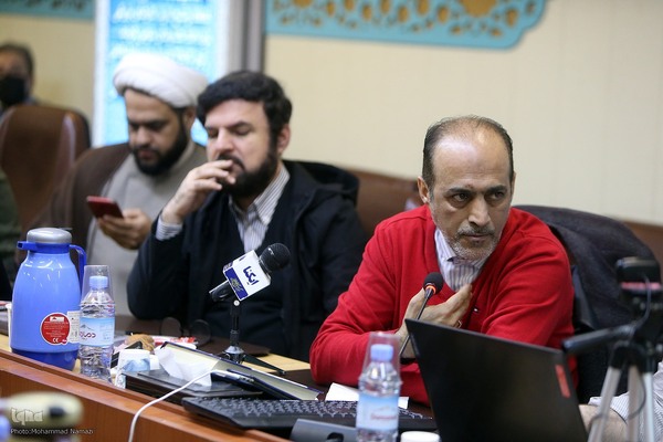 نشست سهم جامعه قرآنی در مشاکت پرشور