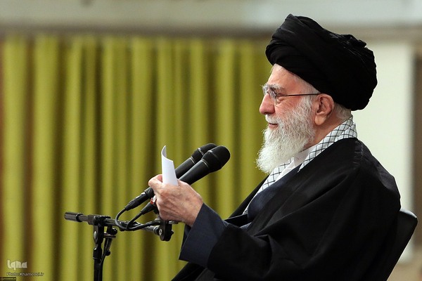 دیدار دست‌اندرکاران دومین کنگره ۲۴ هزار شهید استان خوزستان بار هبر معظم انقلاب