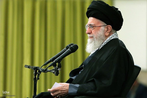 دیدار دست‌اندرکاران دومین کنگره ۲۴ هزار شهید استان خوزستان بار هبر معظم انقلاب