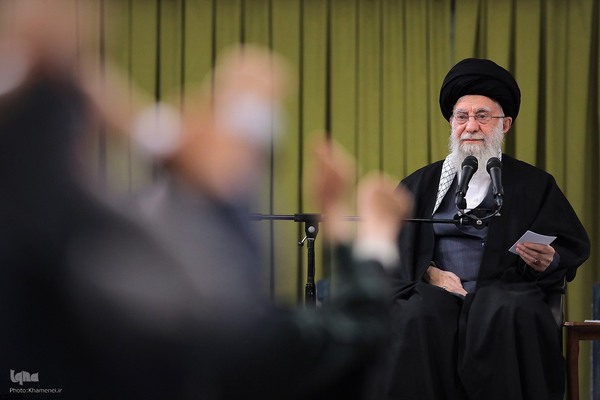 دیدار دست‌اندرکاران دومین کنگره ۲۴ هزار شهید استان خوزستان بار هبر معظم انقلاب