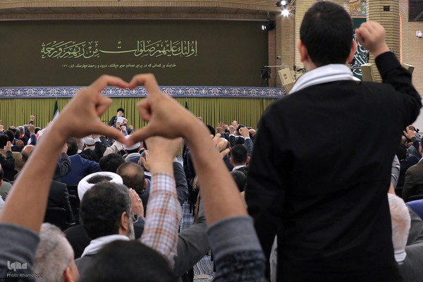 دیدار دست‌اندرکاران دومین کنگره ۲۴ هزار شهید استان خوزستان بار هبر معظم انقلاب