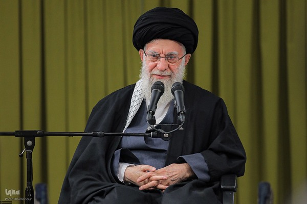 دیدار دست‌اندرکاران دومین کنگره ۲۴ هزار شهید استان خوزستان بار هبر معظم انقلاب