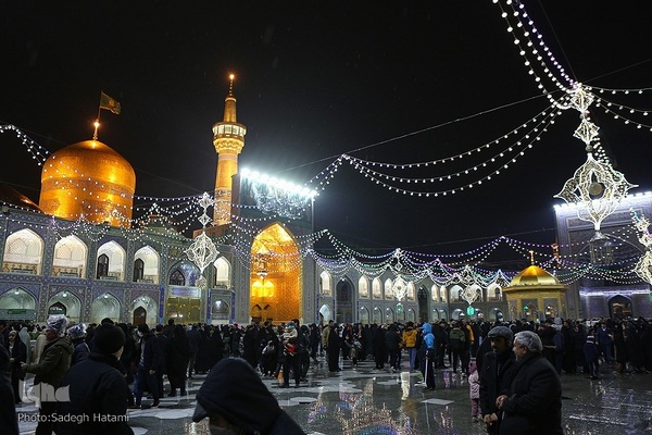 حرم مطهر رضوی در شب نیمه شعبان