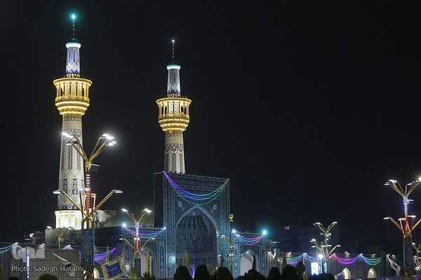 حرم مطهر رضوی در شب نیمه شعبان