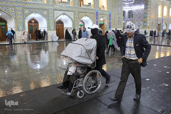 حرم مطهر رضوی در شب نیمه شعبان