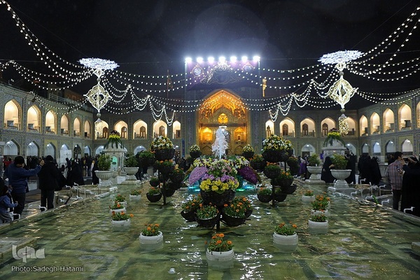 حرم مطهر رضوی در شب نیمه شعبان