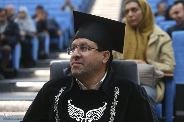 آیین اعطای نشان استاد ممتازی