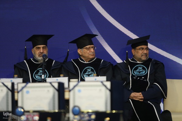 آیین اعطای نشان استاد ممتازی