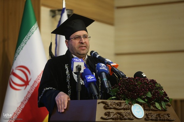 آیین اعطای نشان استاد ممتازی