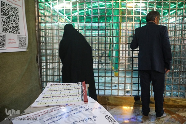 جلوه‌هایی از حضور پرشور مردم در ساعات پایانی انتخابات