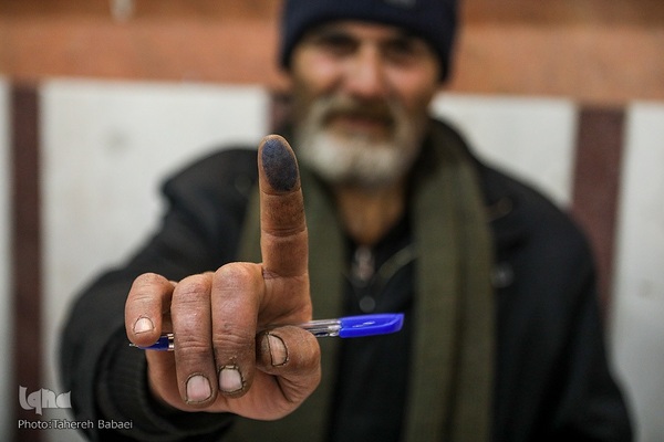 جلوه‌هایی از حضور پرشور مردم در ساعات پایانی انتخابات