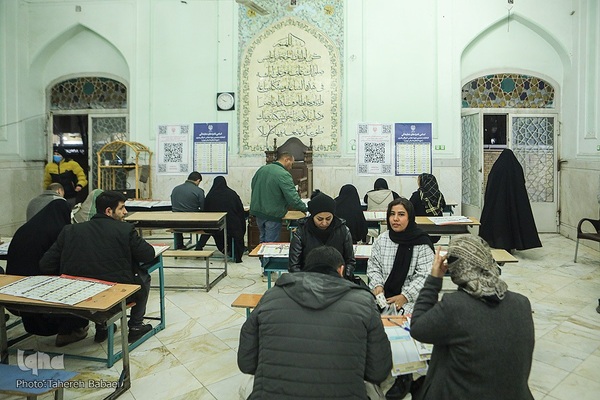 جلوه‌هایی از حضور پرشور مردم در ساعات پایانی انتخابات