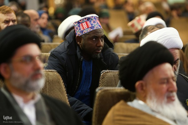 افتتاحیه دومین جشنواره فرهنگی هنری (أنا من حسین)