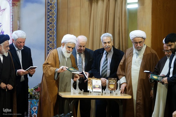 افتتاحیه دومین جشنواره فرهنگی هنری (أنا من حسین)