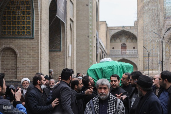 مراسم تشییع پیکر مطهر آیت‌الله امامی کاشانی