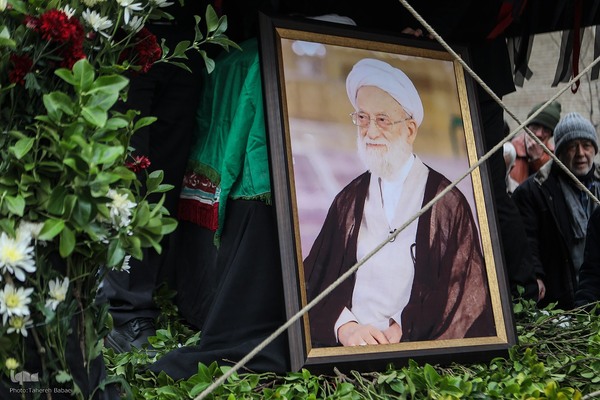 مراسم تشییع پیکر مطهر آیت‌الله امامی کاشانی
