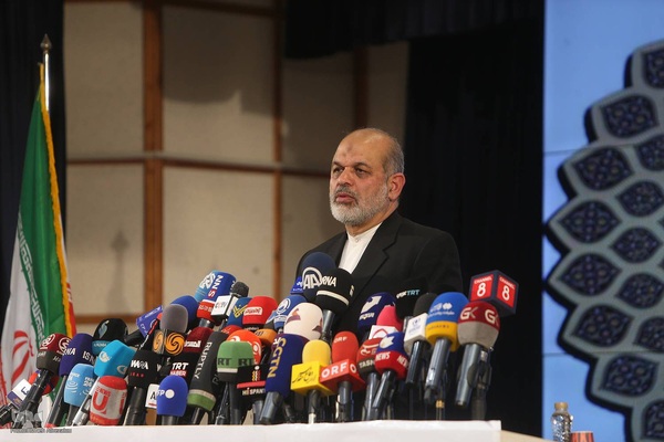 نشست  خبری احمد وحیدی ، وزیر کشور  با اصحاب رسانه