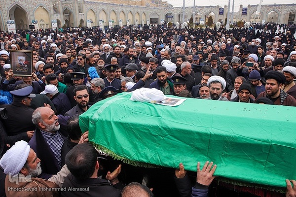تشییع پیکر آیت‌الله امامی کاشانی در حرم مطهر رضوی