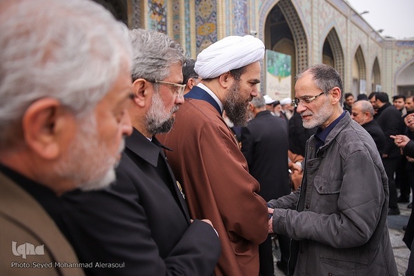 تشییع پیکر آیت‌الله امامی کاشانی در حرم مطهر رضوی