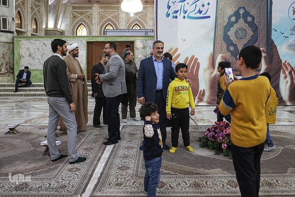 گردهمایی حلقه‌های حفظ موضوعی قرآن در حرم امام خمینی