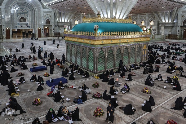 گردهمایی حلقه‌های حفظ موضوعی قرآن در حرم امام خمینی