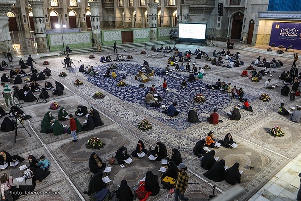 گردهمایی حلقه‌های حفظ موضوعی قرآن در حرم امام خمینی