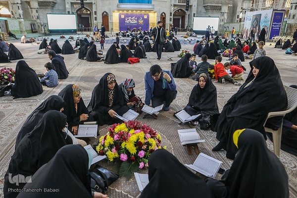 گردهمایی حلقه‌های حفظ موضوعی قرآن در حرم امام خمینی