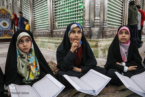 گردهمایی حلقه‌های حفظ موضوعی قرآن در حرم امام خمینی