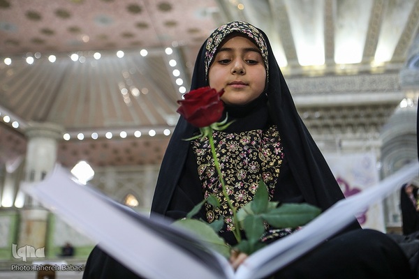 گردهمایی حلقه‌های حفظ موضوعی قرآن در حرم امام خمینی