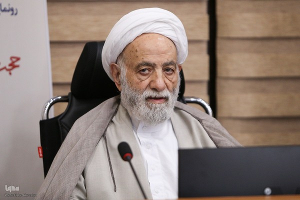 آیین رونمایی ویژه‌نامه «رایحه»، با محوریت نکوداشت حجت‌الاسلام والمسلمین محسن قرائتی