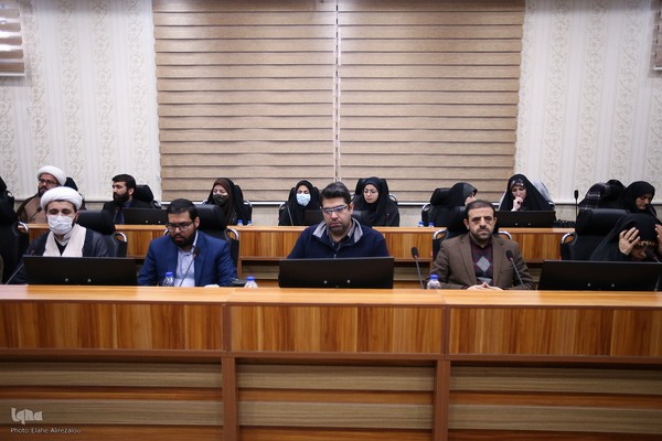 آیین رونمایی ویژه‌نامه «رایحه»، با محوریت نکوداشت حجت‌الاسلام والمسلمین محسن قرائتی