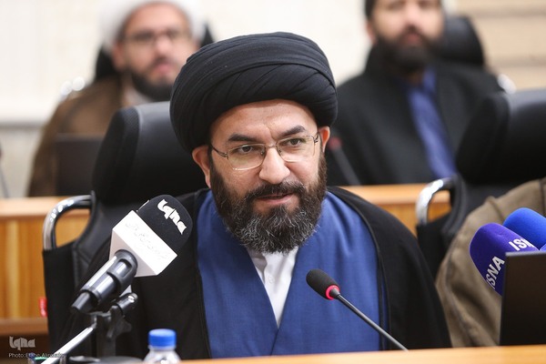 آیین رونمایی ویژه‌نامه «رایحه»، با محوریت نکوداشت حجت‌الاسلام والمسلمین محسن قرائتی