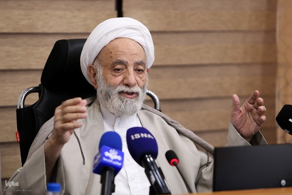 آیین رونمایی ویژه‌نامه «رایحه»، با محوریت نکوداشت حجت‌الاسلام والمسلمین محسن قرائتی