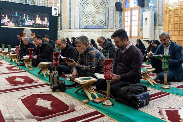 غبارروبی حرم مطهر امامزاده طاهر(ع)