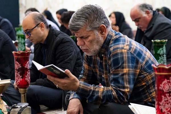 غبارروبی حرم مطهر امامزاده طاهر(ع)