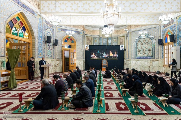 غبارروبی حرم مطهر امامزاده طاهر(ع)